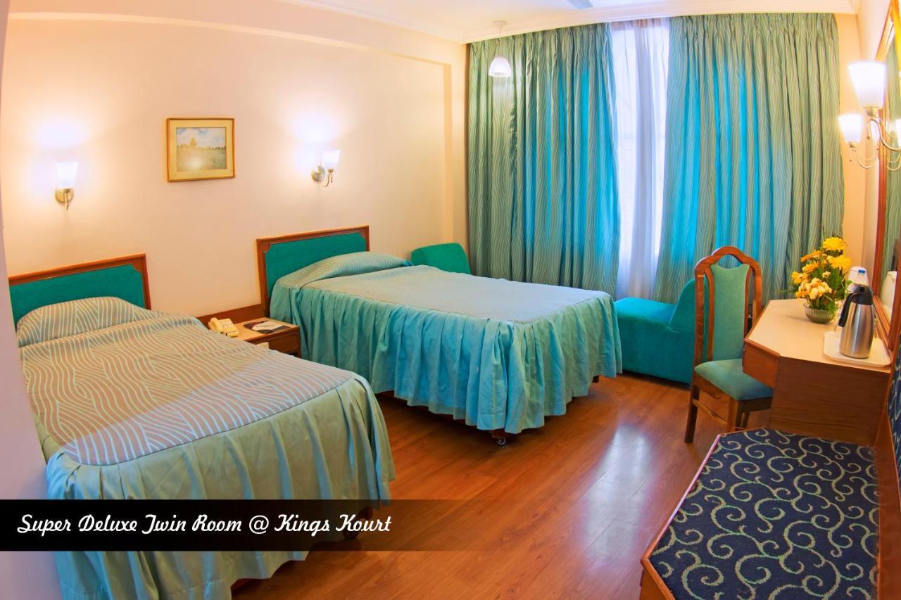 Maya'S Kings Kourt Mysore Ngoại thất bức ảnh